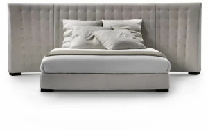 Flexform Кровать с изголовьем капитоне Caress