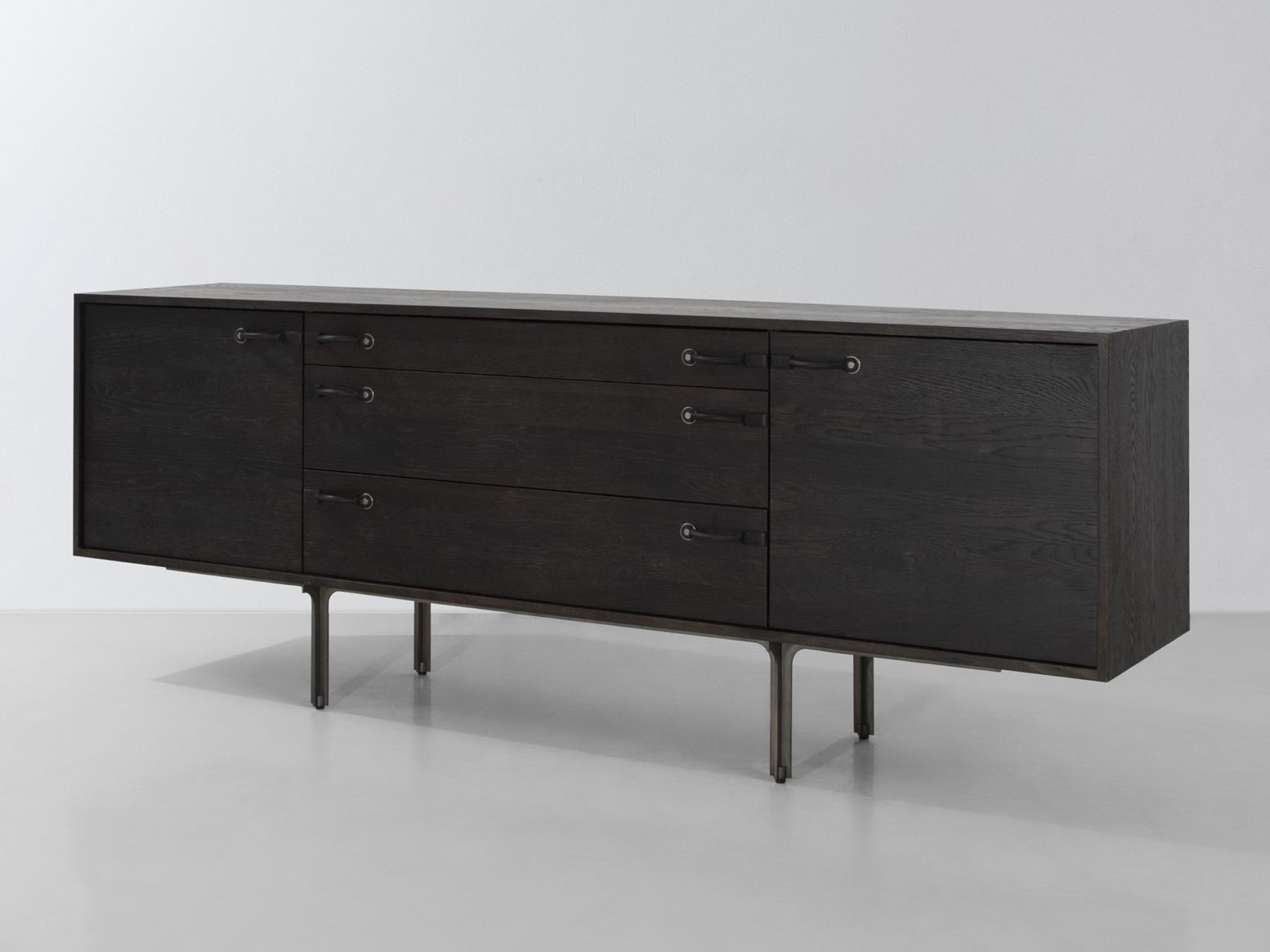 Дубовый шкаф District Eight тотализатор ARCH-00146421