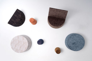 Круглый пуф из ткани