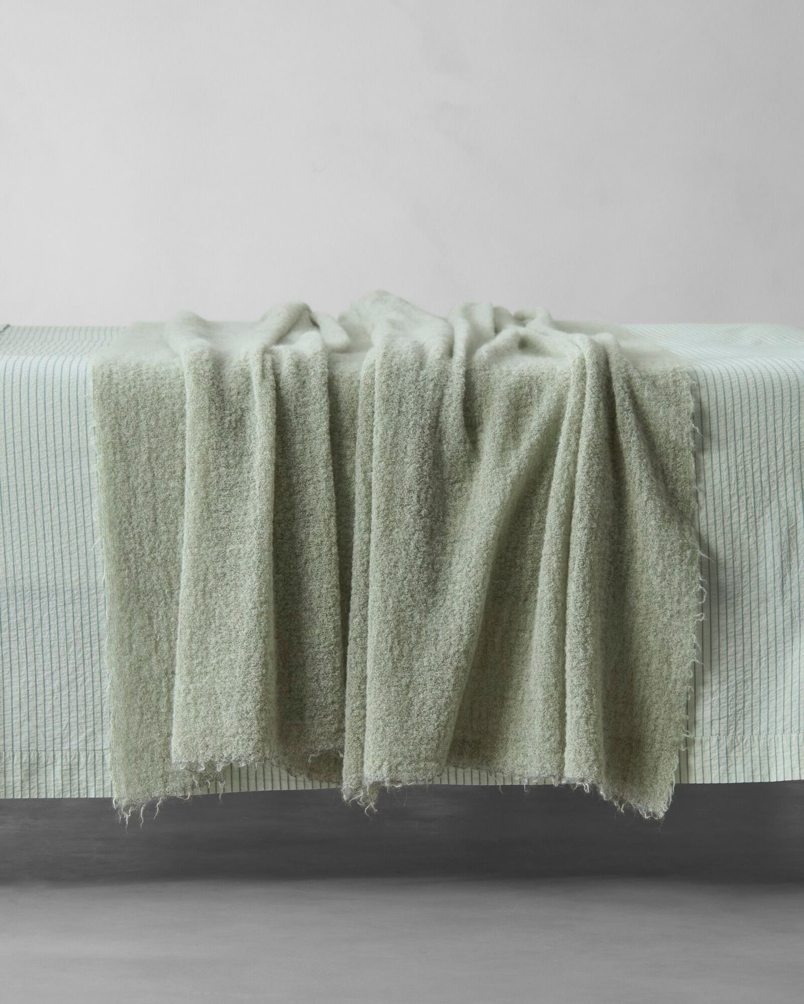 Однотонный плед из альпаки Society Limonta TED ARCH-00051990 - Вид №7