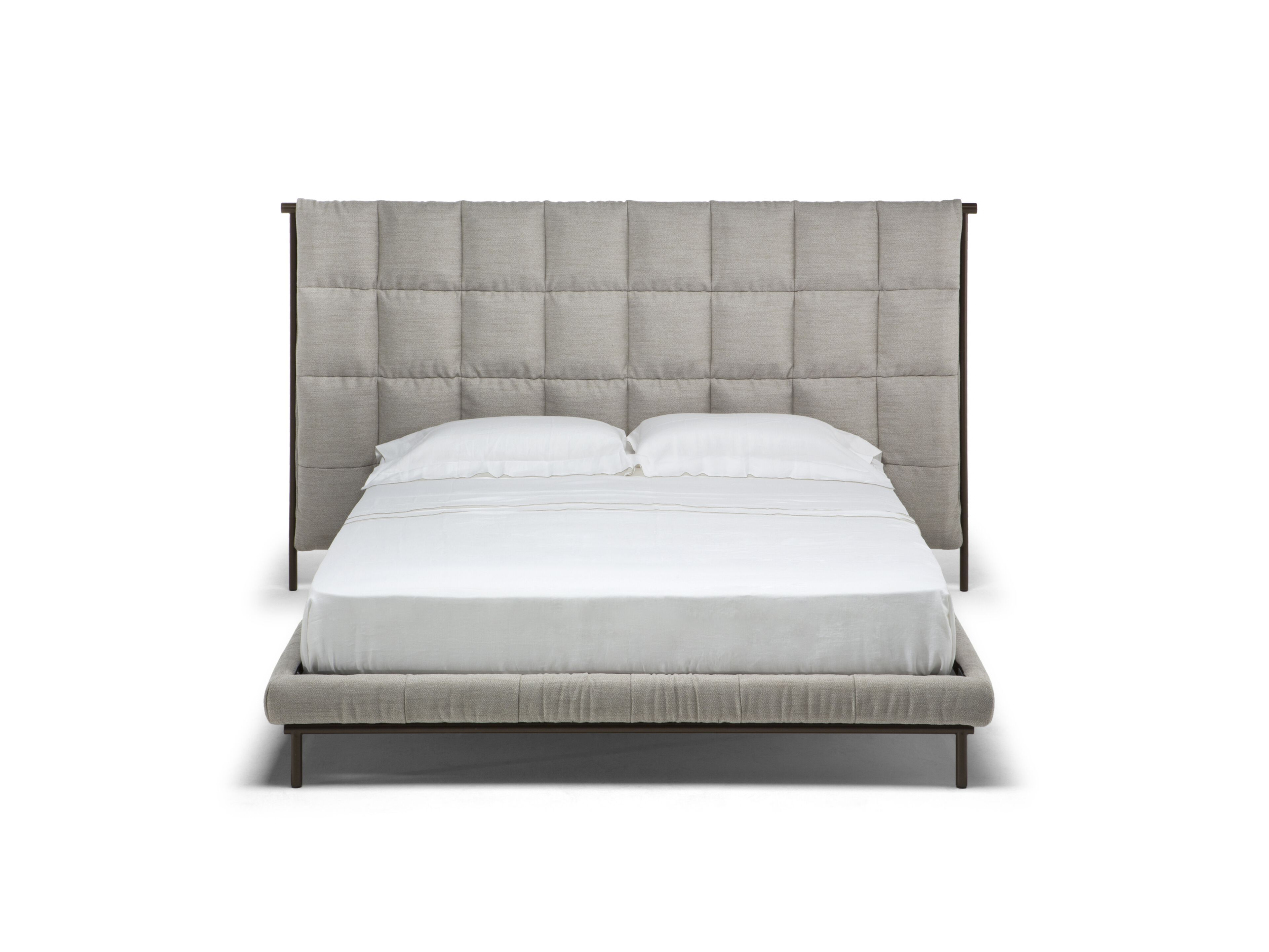 Двуспальная кровать из ткани с высоким изголовьем Natuzzi Italia Poly ARCH-00127591 - Вид №2