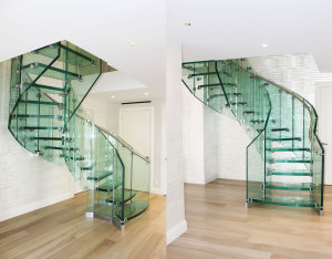 Стеклянная винтовая лестница