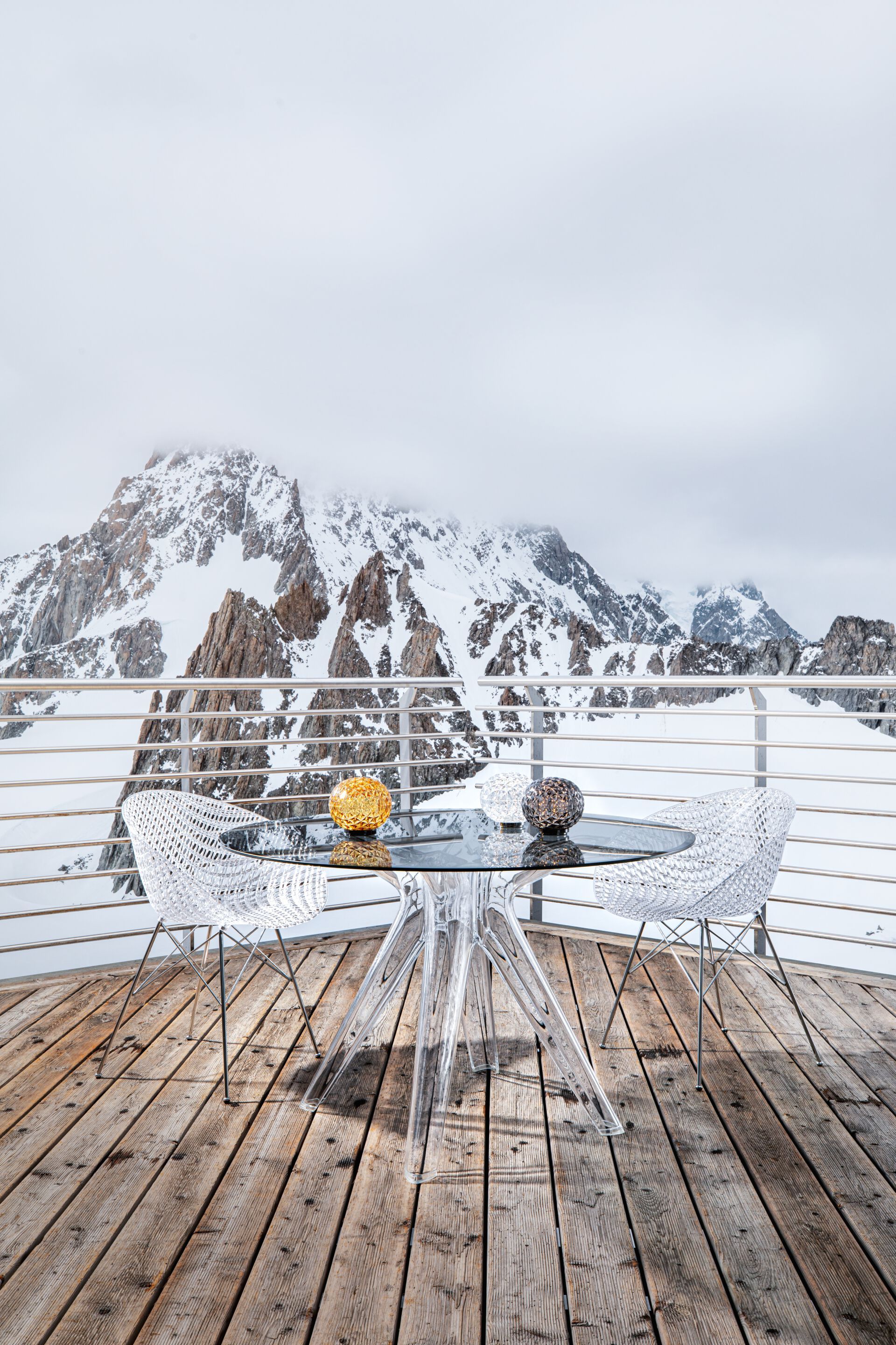 Светодиодная настольная лампа с батарейным питанием PMMA Kartell Planet ARCH-00005509 - Вид №1