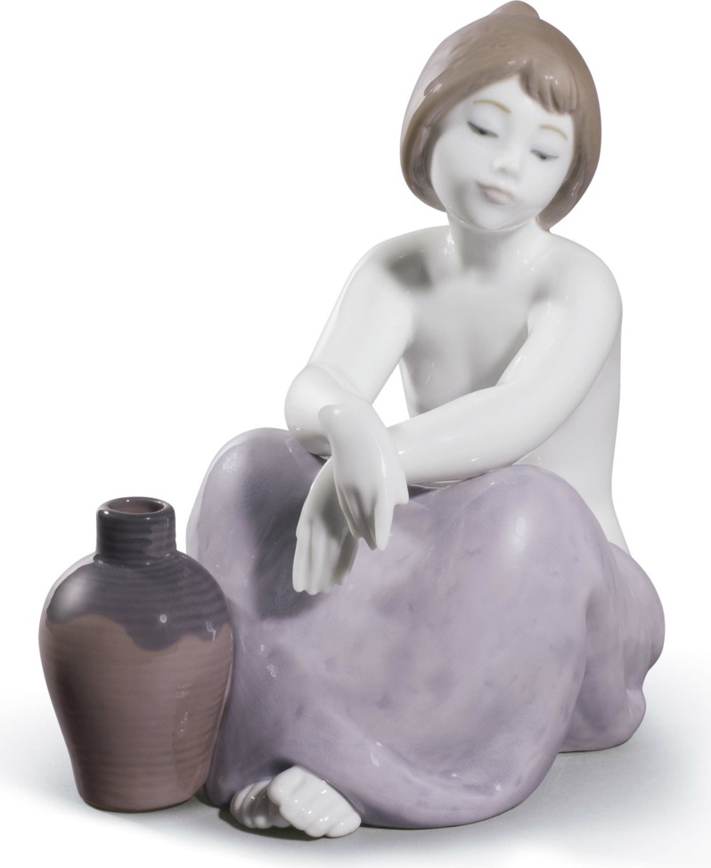 10669176 LLADRO Фигурка Lladro "Габриэлла" 16х18см Фарфор Lladró 