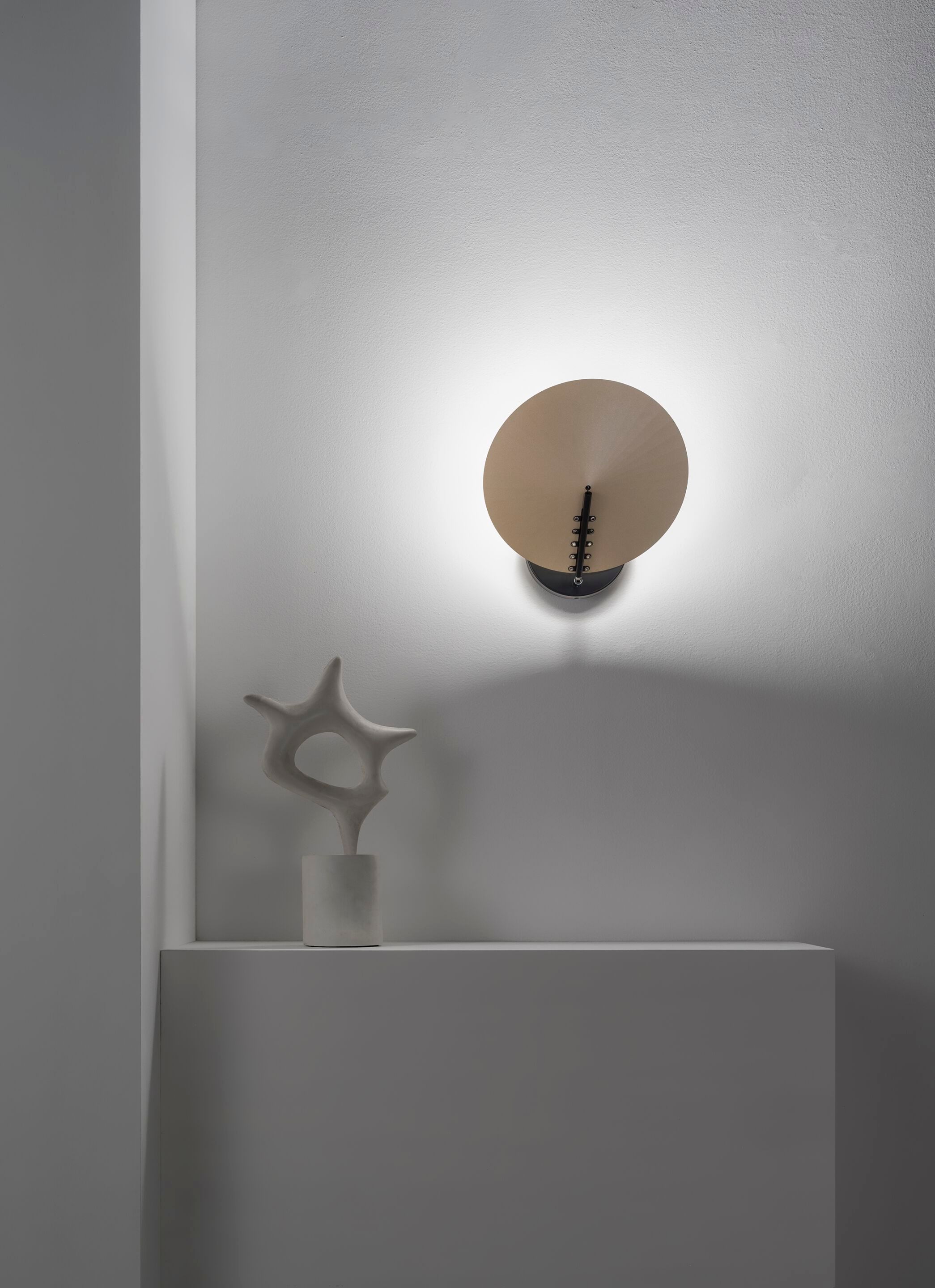 Металлический светодиодный настенный светильник с регулируемой яркостью ZAVA RONIN WALL ARCH-00005453