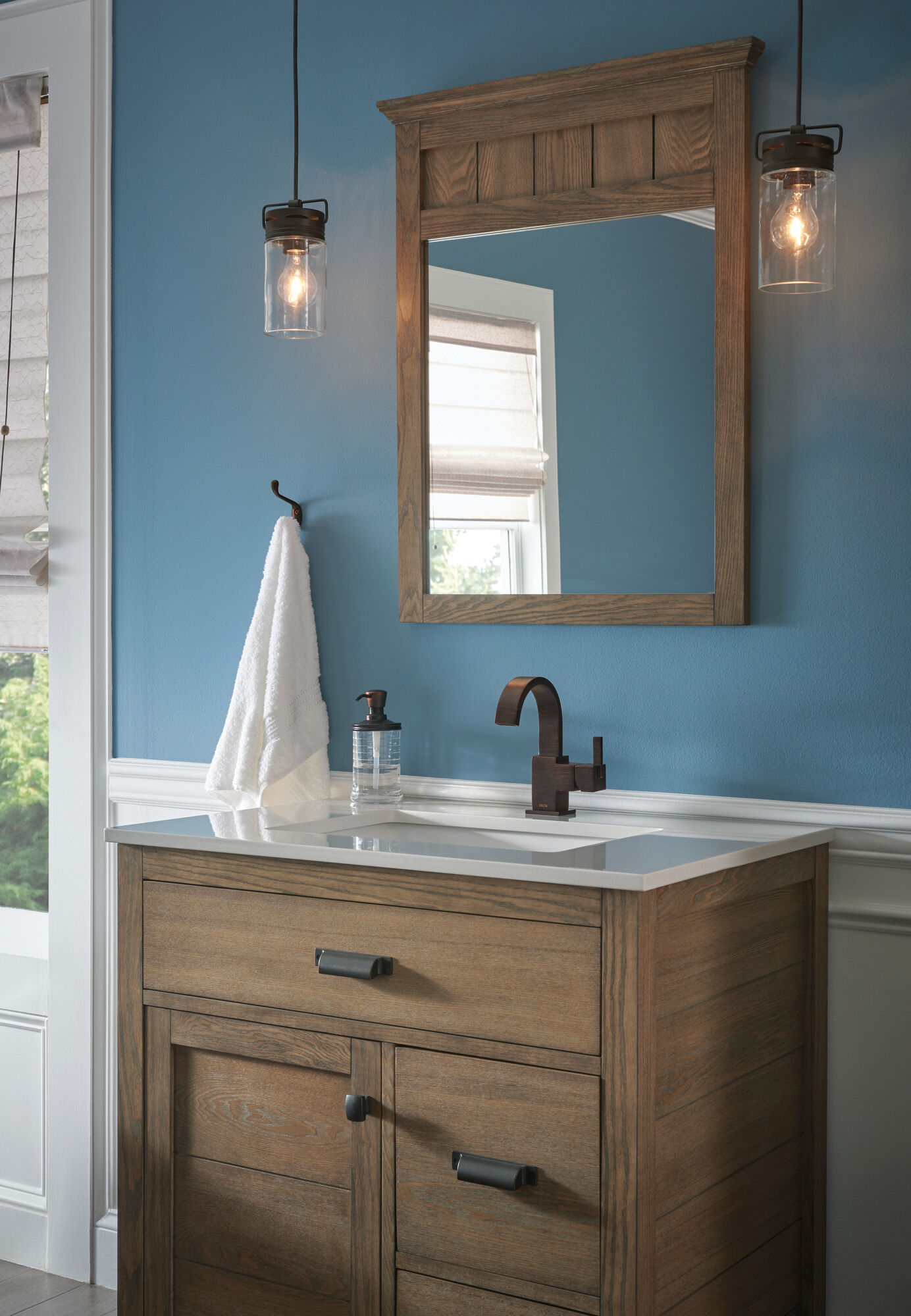 553LF-RB Смеситель для ванной с одной ручкой Delta Faucet Vero Венецианская бронза - Вид №3