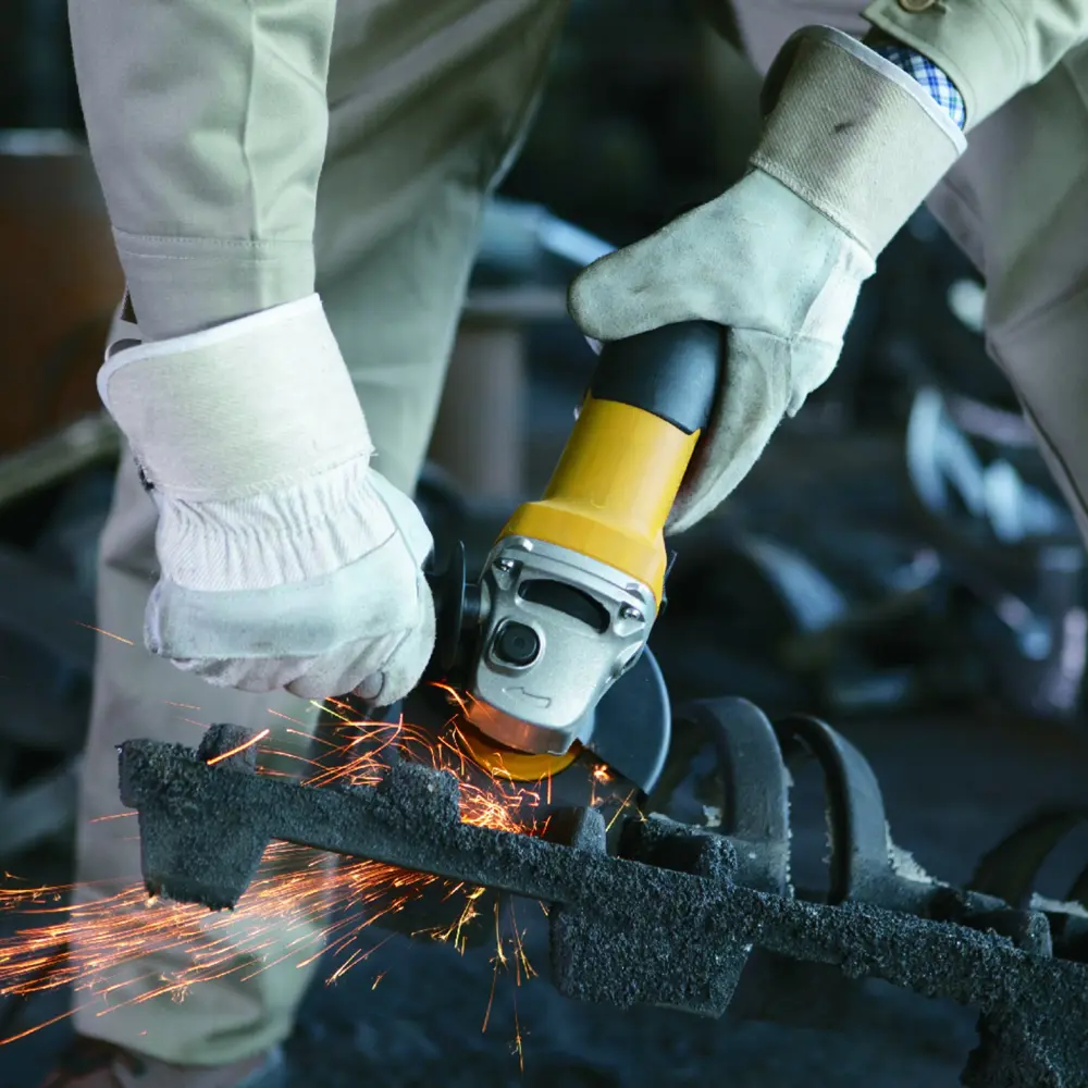 УШМ (болгарка) Stanley STGS7125-RU, 710 Вт, 125 мм STLM-2186206 - Вид №3