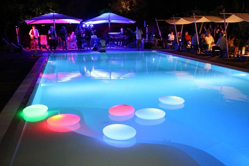 Martinelli Luce Напольный или плавающий полиэтиленовый светильник Gloulglou pol 822 - Вид №11