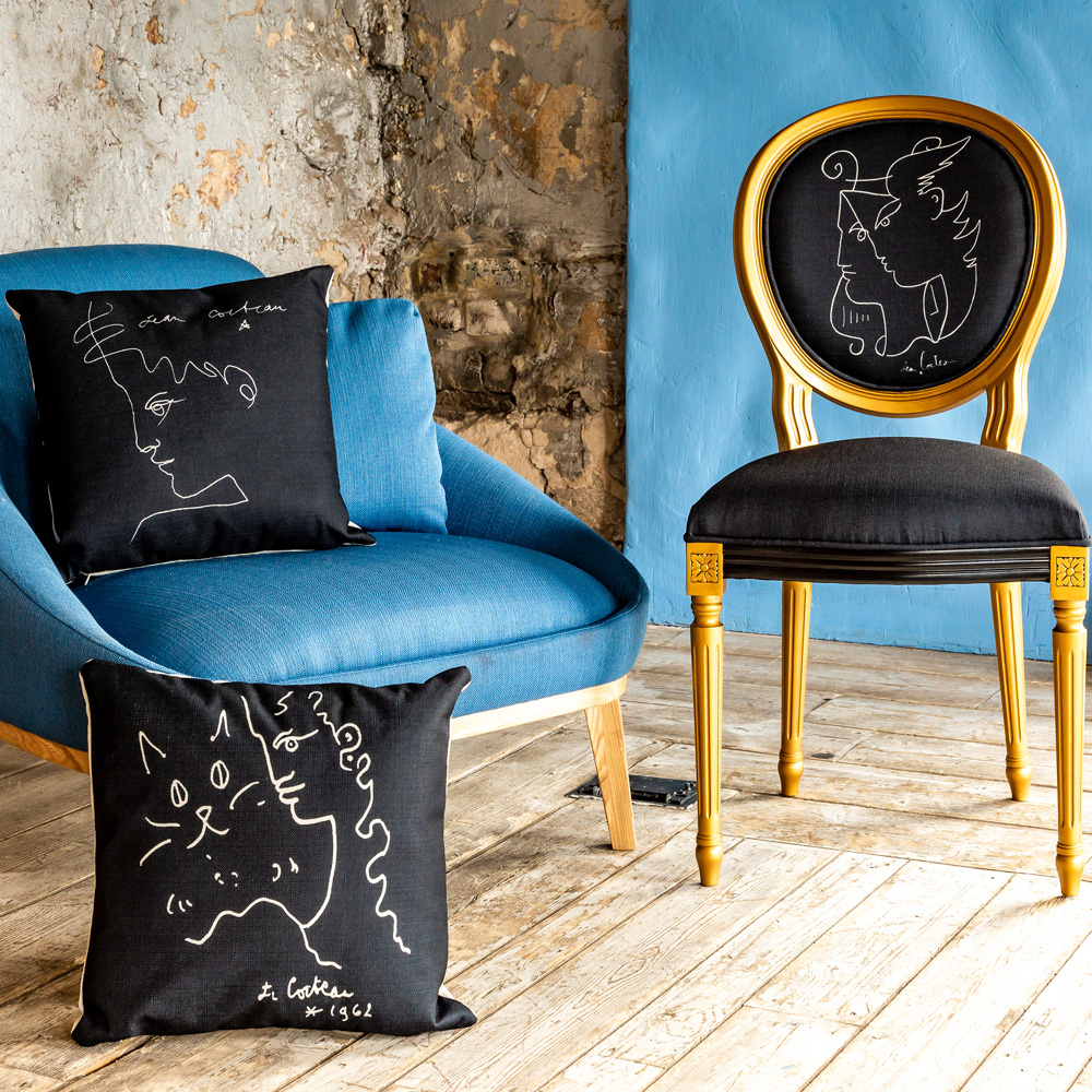 4314204 Арт-подушка «Автопортрет» Object Desire  - Вид №2