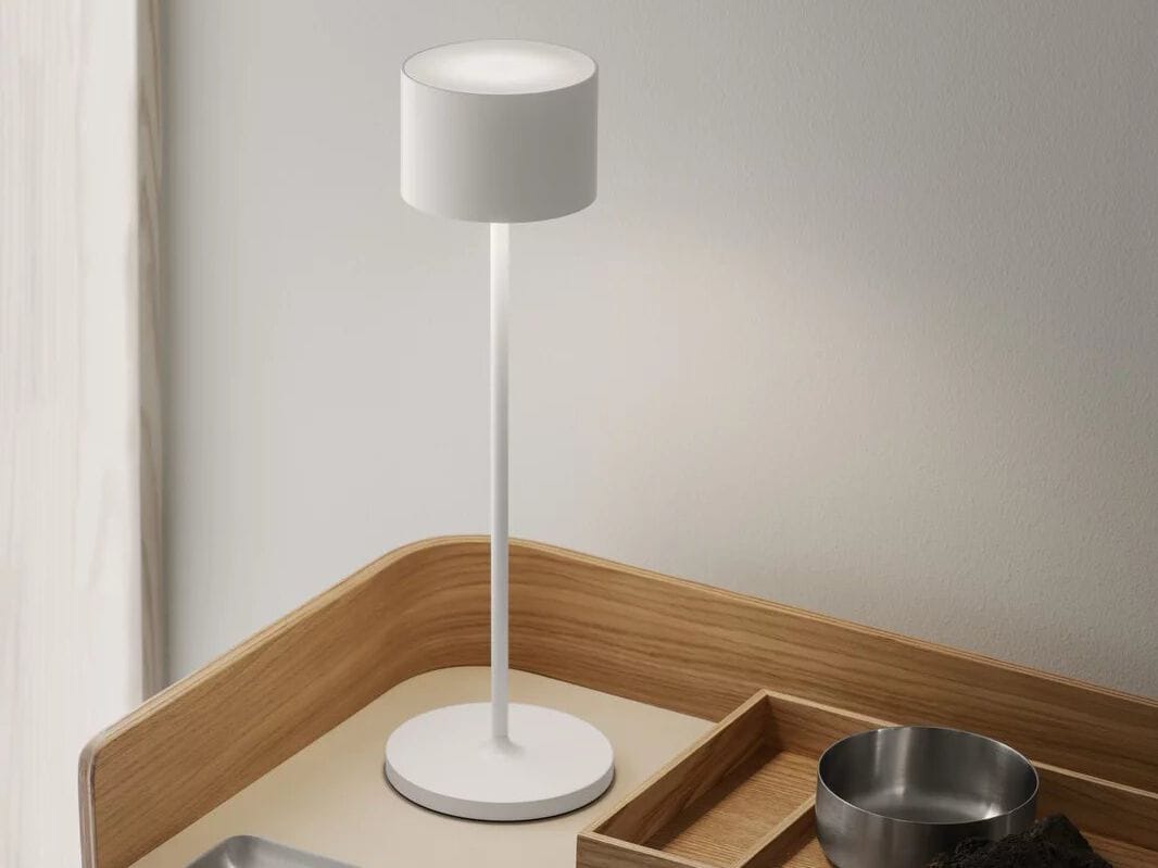 Алюминиевая светодиодная настольная лампа с батарейным питанием blomus Farol ARCH-00068766 - Вид №6