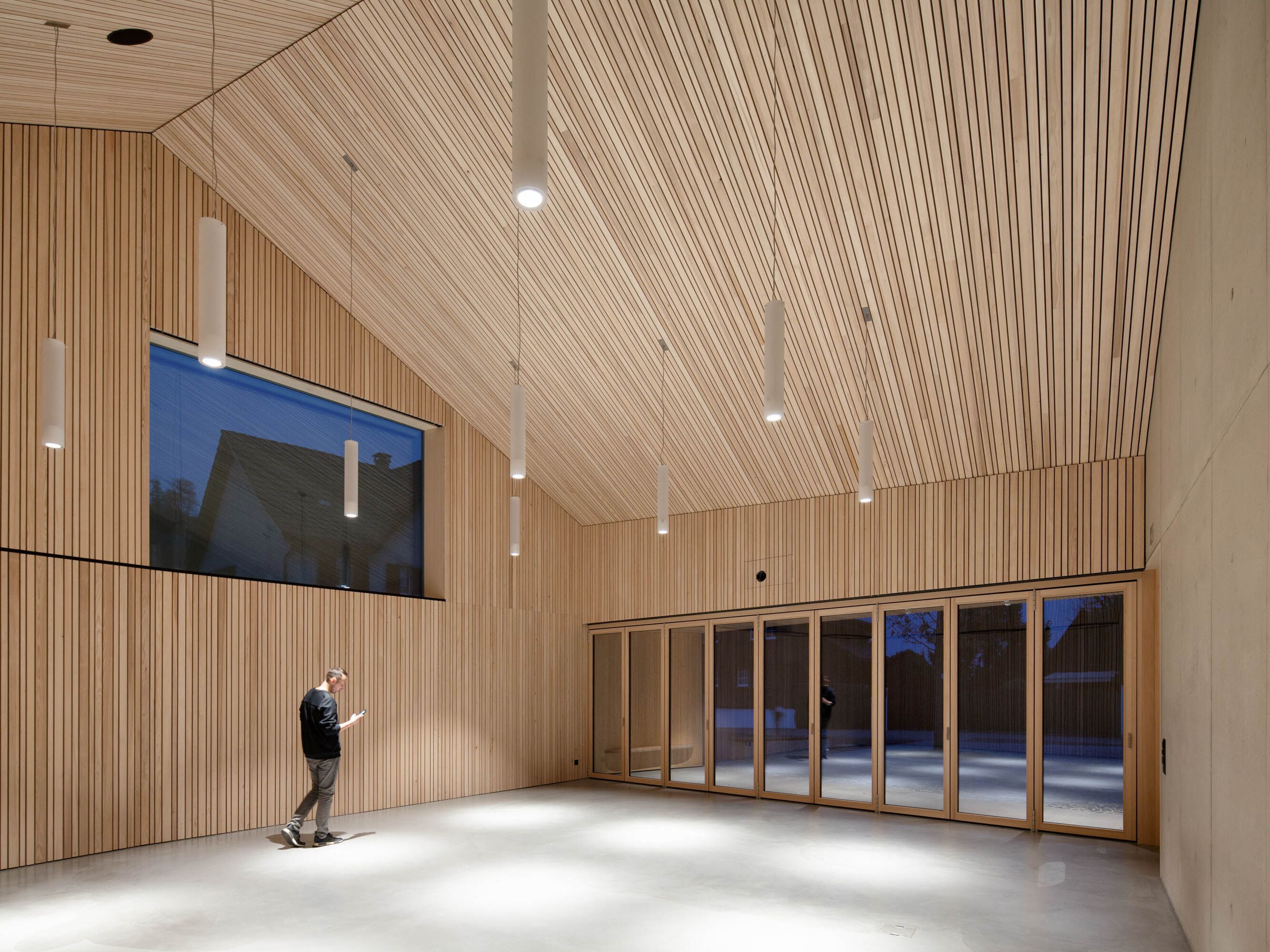 Складной витраж Solarlux WOODLINE ARCH-00113120