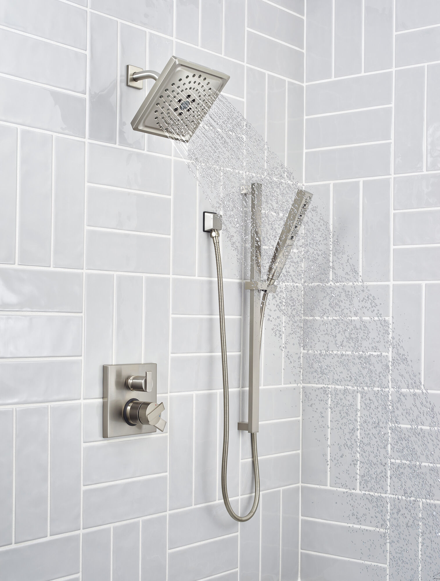 Спрей для тела HydraChoice® - Массажная распылительная головка H2Okinetic® Delta Faucet SH5005-SS - Вид №4