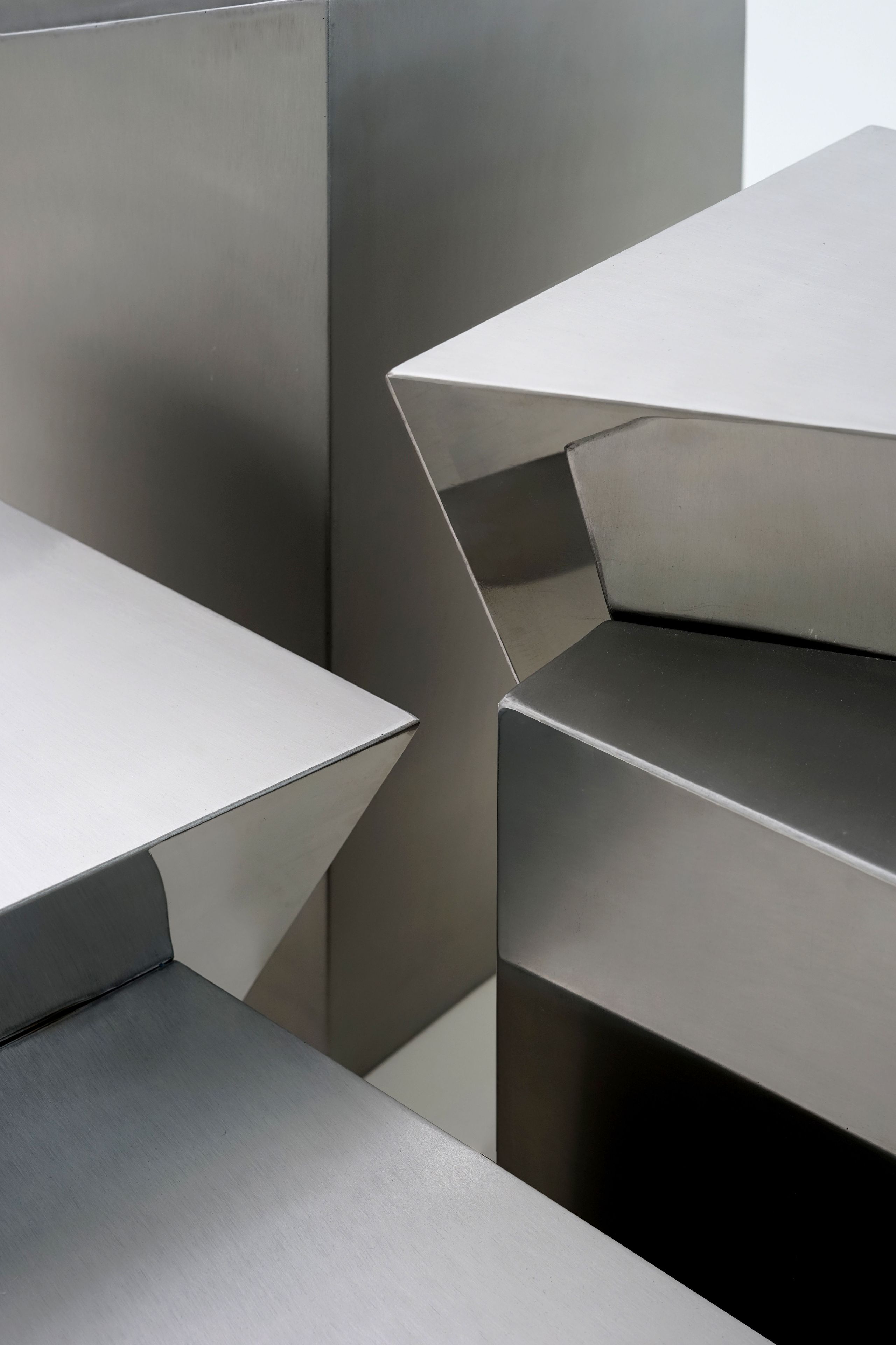 Низкий журнальный столик из нержавеющей стали Movimento Gallery SLICE ARCH-00120337 - Вид №6