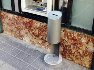 Tubo / ZZ Concept Урна для мусора из нержавеющей стали с крышкой для улицы Tubo