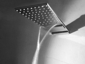 Латунная настенная душевая головка