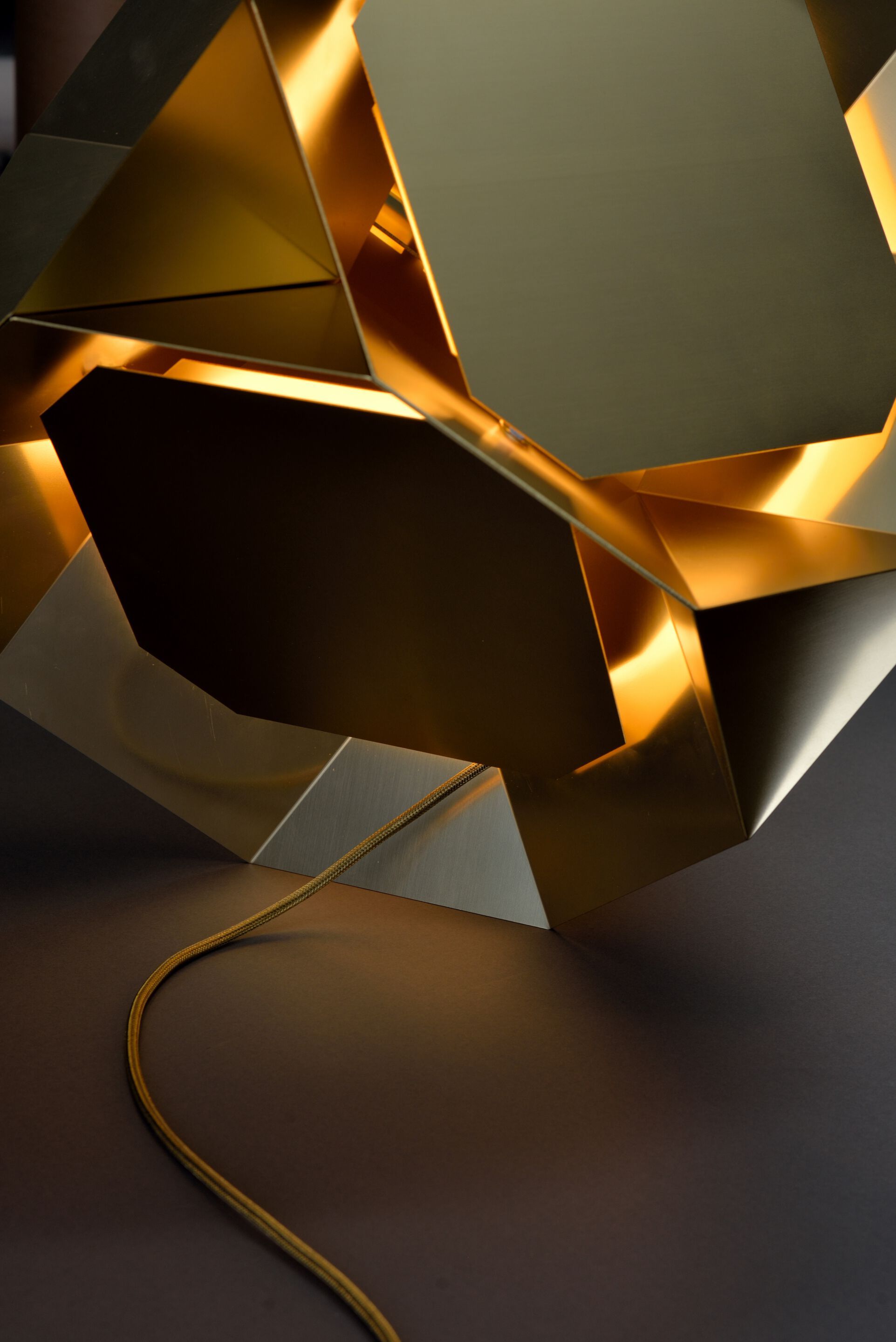 Латунная светодиодная напольная лампа / настольная лампа Rakumba Pylite ARCH-00118401 - Вид №14