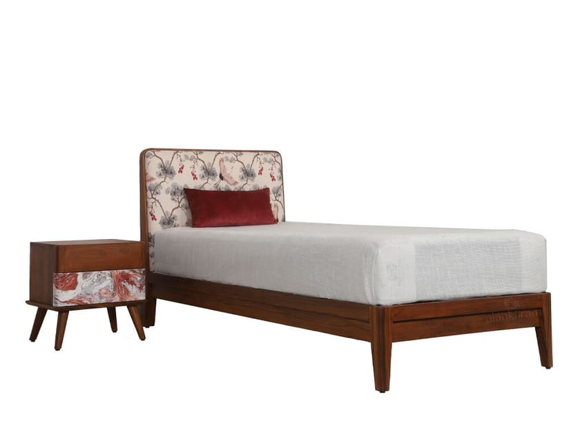 Односпальная кровать из тикового дерева с мягким изголовьем Alankaram XIRA ARCH-00126816