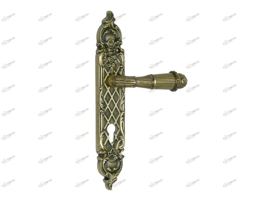 0A1720.85Y.01 Набор ручек дверных на пластинах с каплевидным вырезом европрофиль 85мм Золото 24К Mestre 