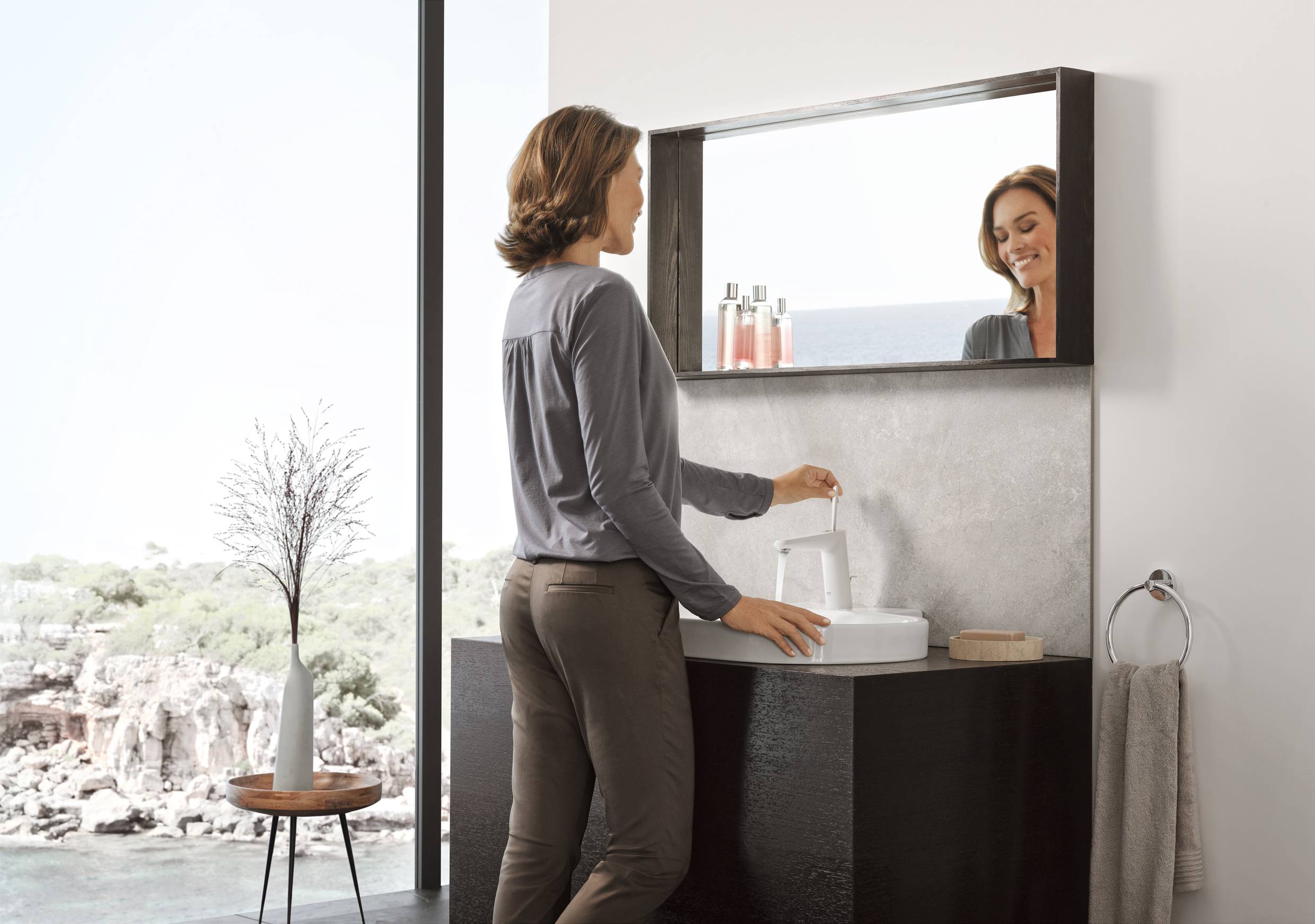 Смеситель для раковины GROHE Eurodisc Joy с донным клапаном, средний излив, белая луна (23427LS0) - Вид №5