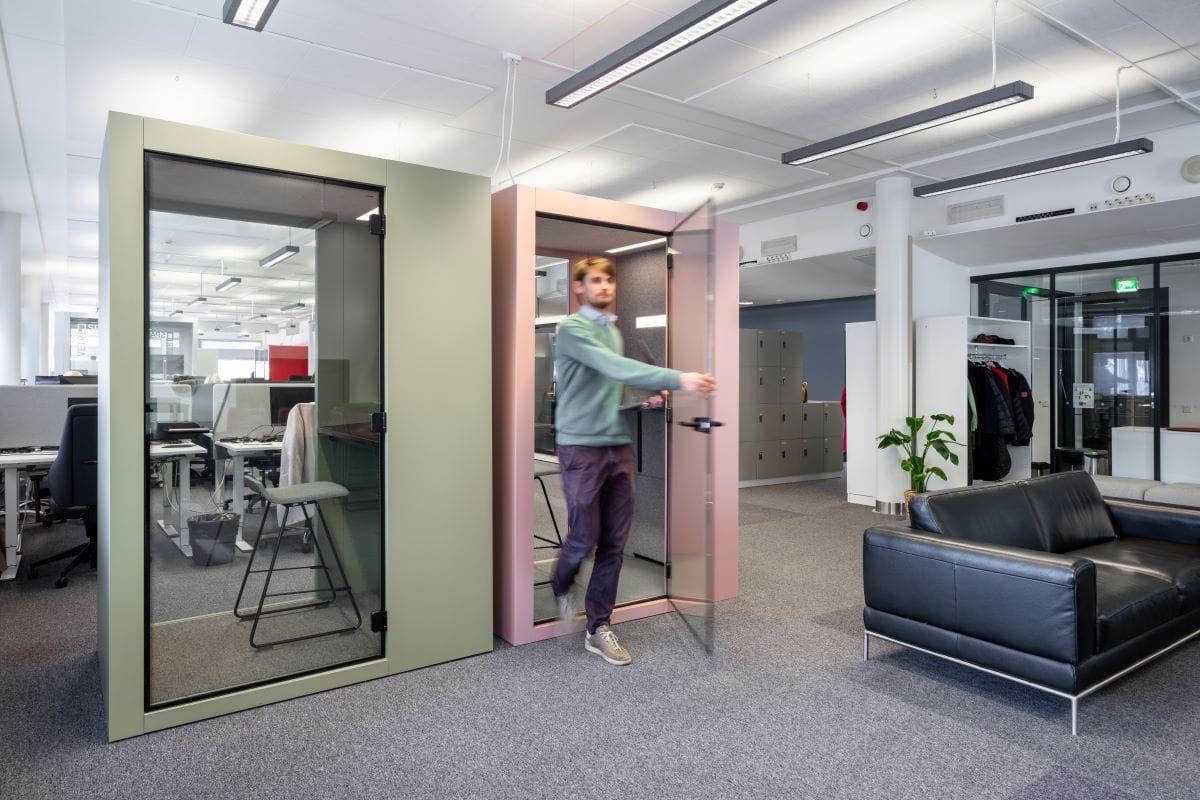 Одноместная акустическая офисная кабина со встроенным освещением Vetrospace ARCH-00090755 - Вид №9