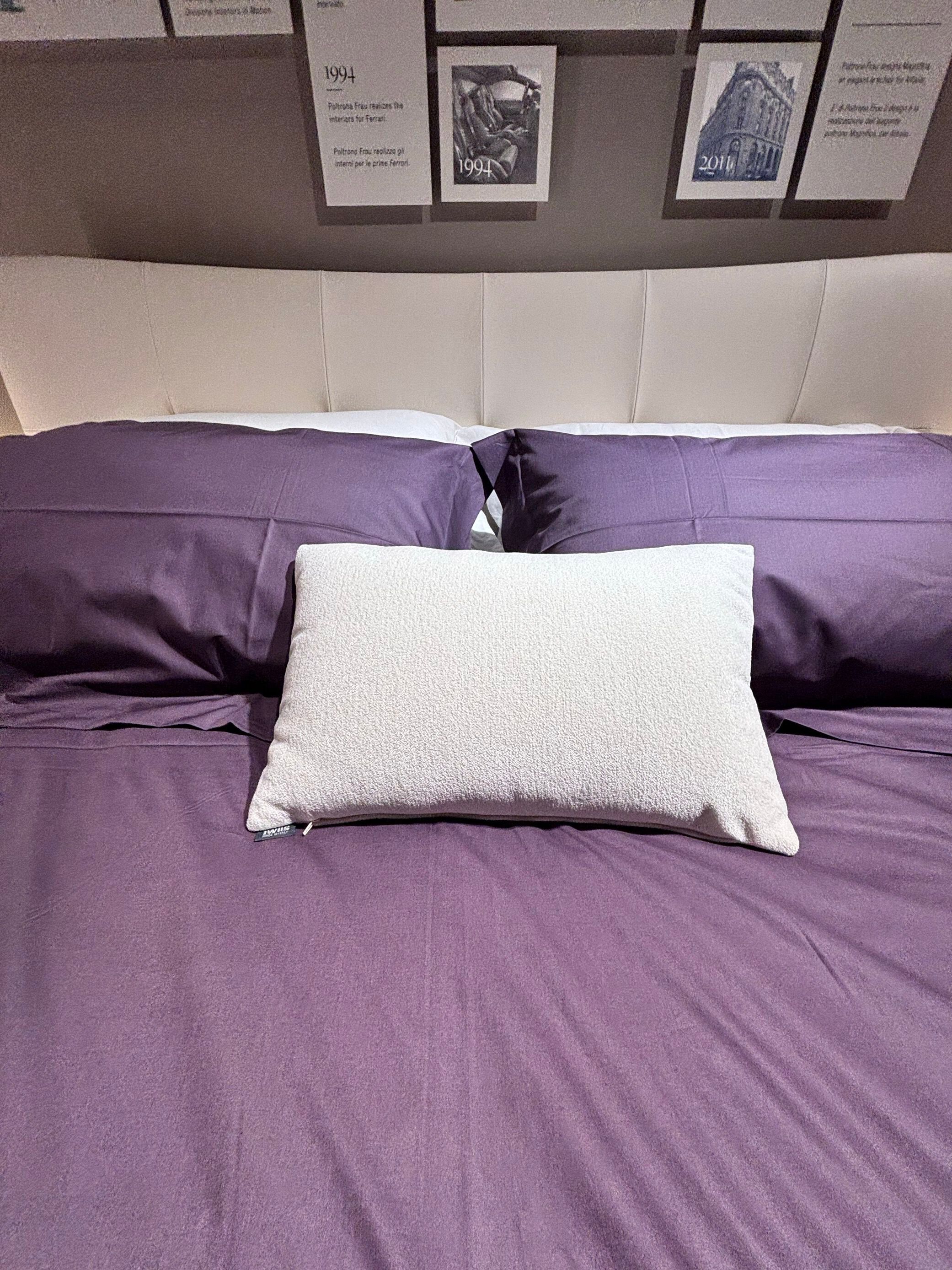 Кожаная кровать с капитонным изголовьем In Stock Poltrona Frau ARCH-00144300 - Вид №2