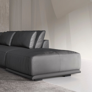 4-местный кожаный диван