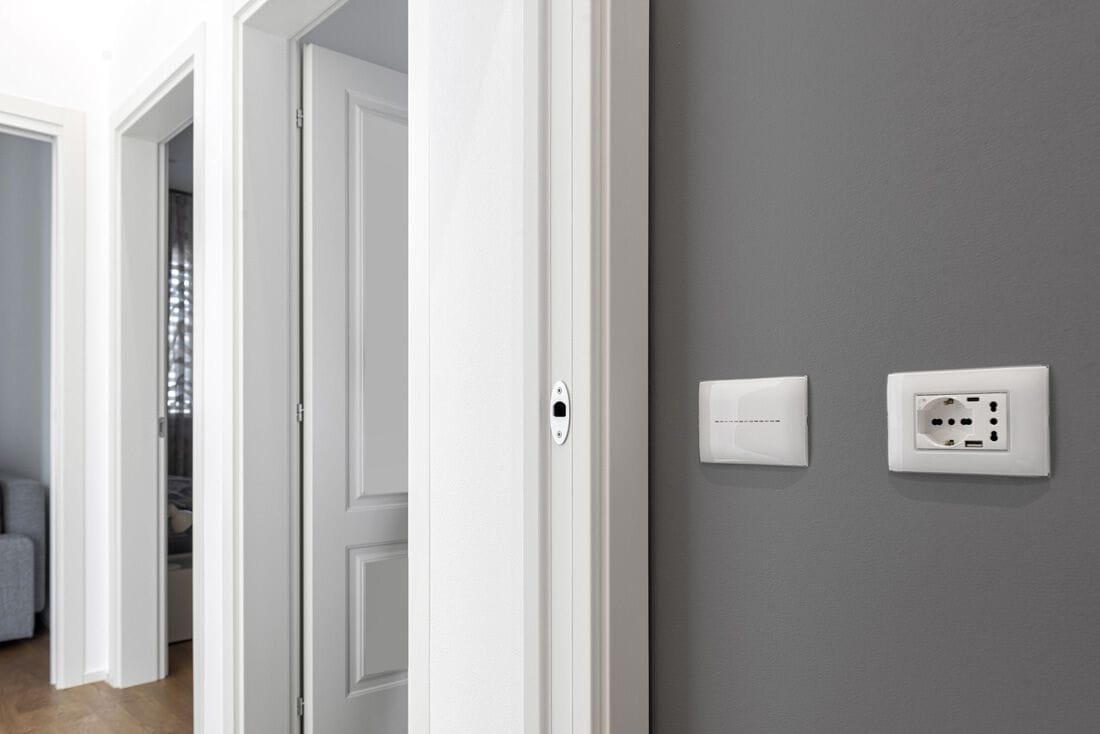 Финишная пластина из инженерного пластика AVE YOUNG 44 ARCH-00007983