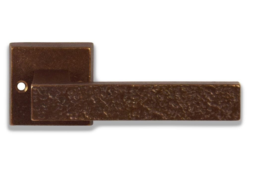 Бронзовая ручка на розетке GIARA ART DESIGN-BRONZE Onda ARCH-00016009