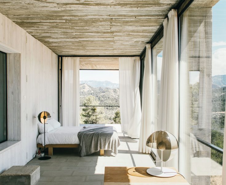 093624 Торшер P черный Marset Theia 