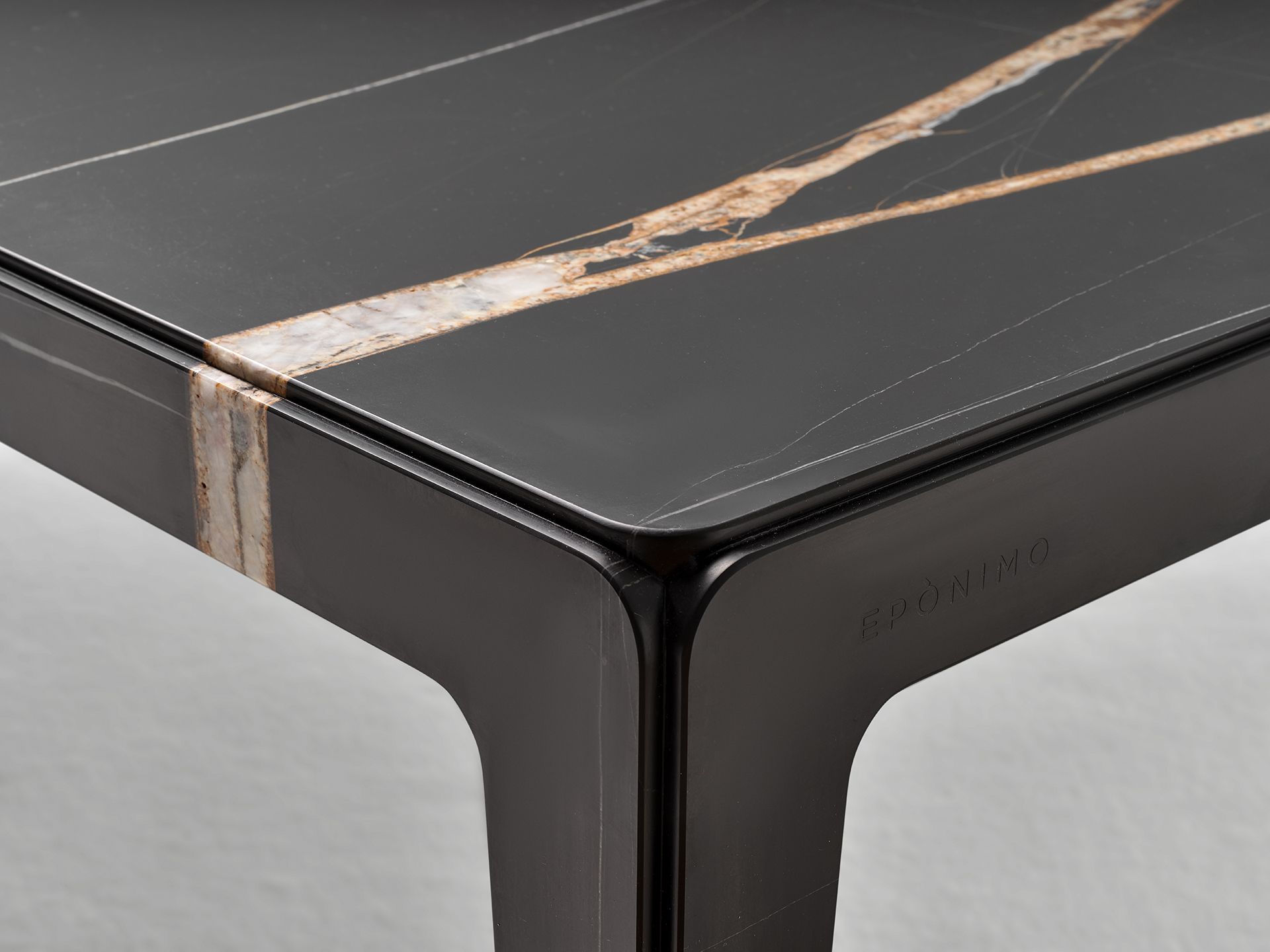 Мраморный квадратный низкий журнальный столик EPÒNIMO Rock ARCH-00088673 - Вид №6