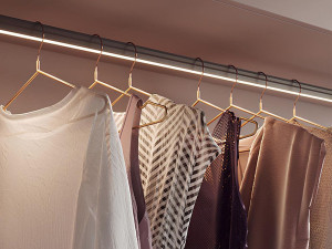 Светодиодный профиль вешалка для одежды