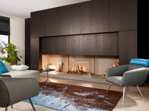 Настенный газовый камин с тройным фасадом