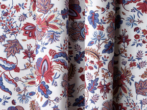 Хлопчатобумажная ткань с цветочным рисунком