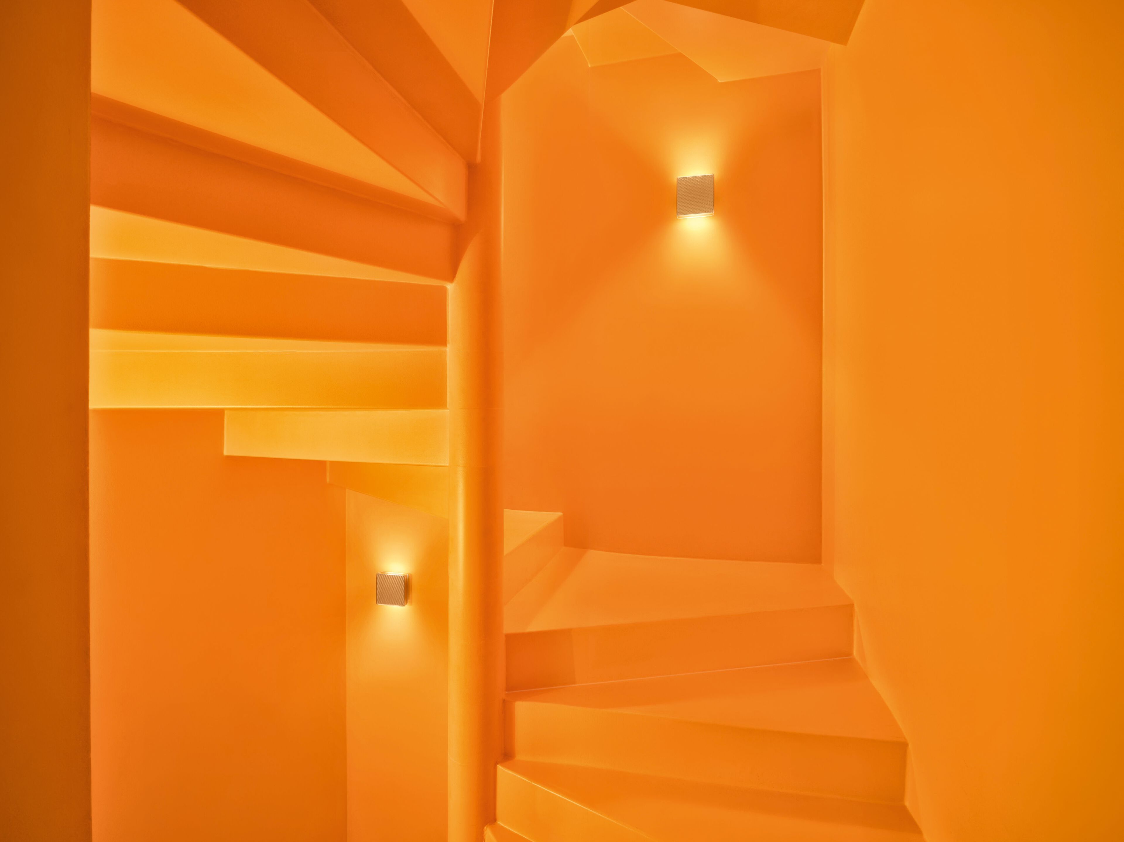 Алюминиевый и стеклянный светодиодный настенный светильник serien.lighting приложение ARCH-00048259 - Вид №4