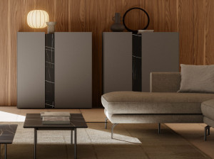 Деревянный буфет с распашными дверцами