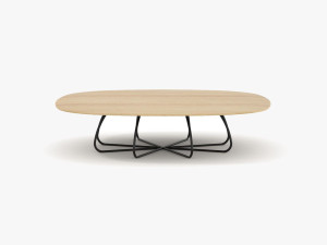 Низкий квадратный журнальный столик из массива дерева