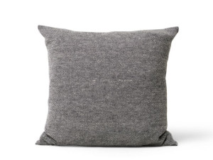 Квадратная однотонная подушка из альпаки