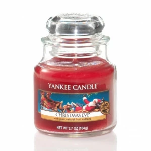 Свеча маленькая в стеклянной банке "Рождественский вечер" Christmas Eve 104гр 25-45 часов YANKEE CANDLE  267929 Красный