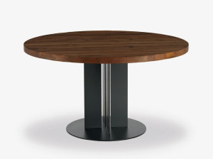 Круглый стол из массива дерева с железной основой