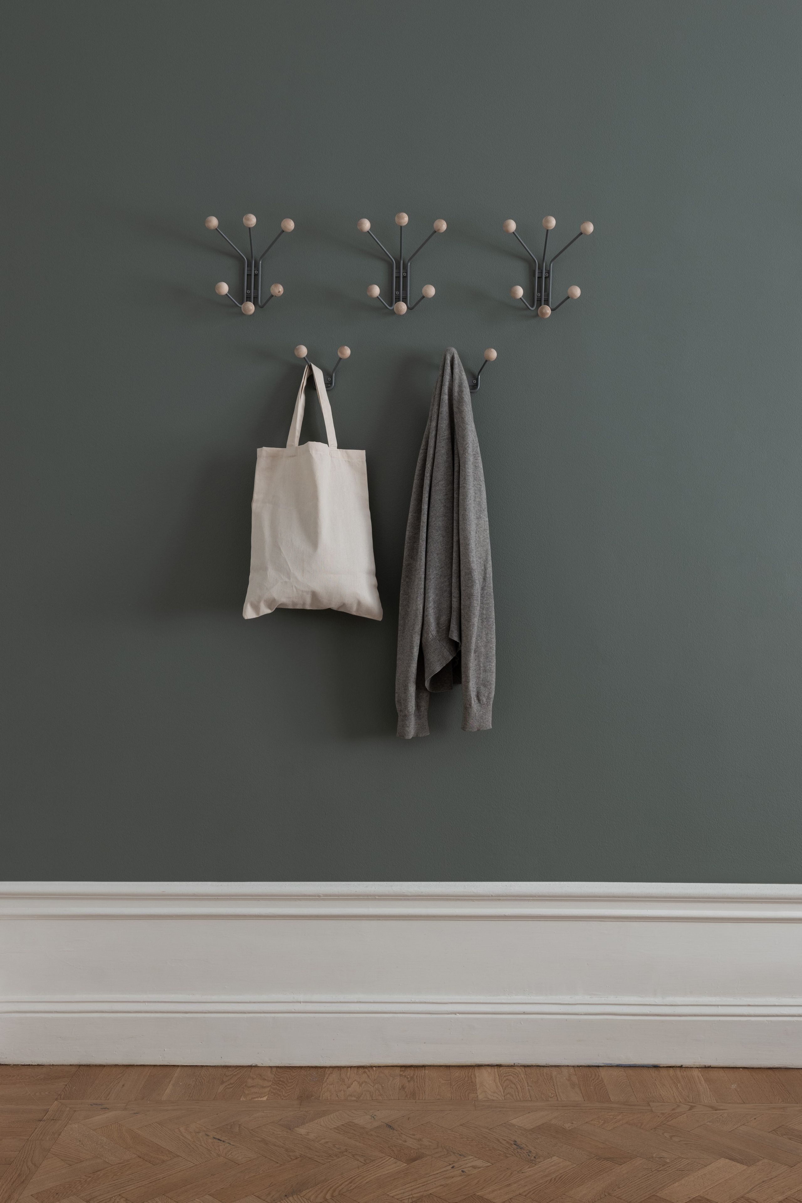 Окрашенная металлическая вешалка для одежды Maze ARCH-00134434 - Вид №9