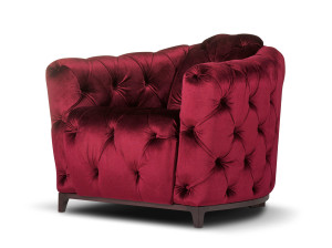 Тканевое кресло с подлокотниками