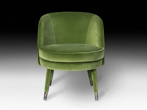 Бархатное кресло