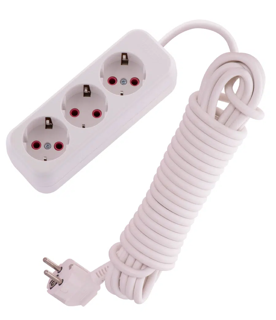 LILA Удлинитель с заземление 3 входа, 7 метров белый LEZARD 720-0307-301