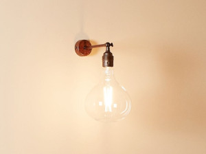 Регулируемая железная настенная лампа