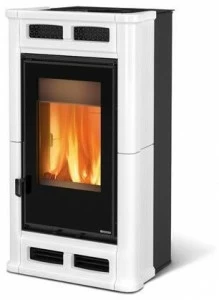 LA NORDICA EXTRAFLAME Дровяная печь с облицовкой из майолики