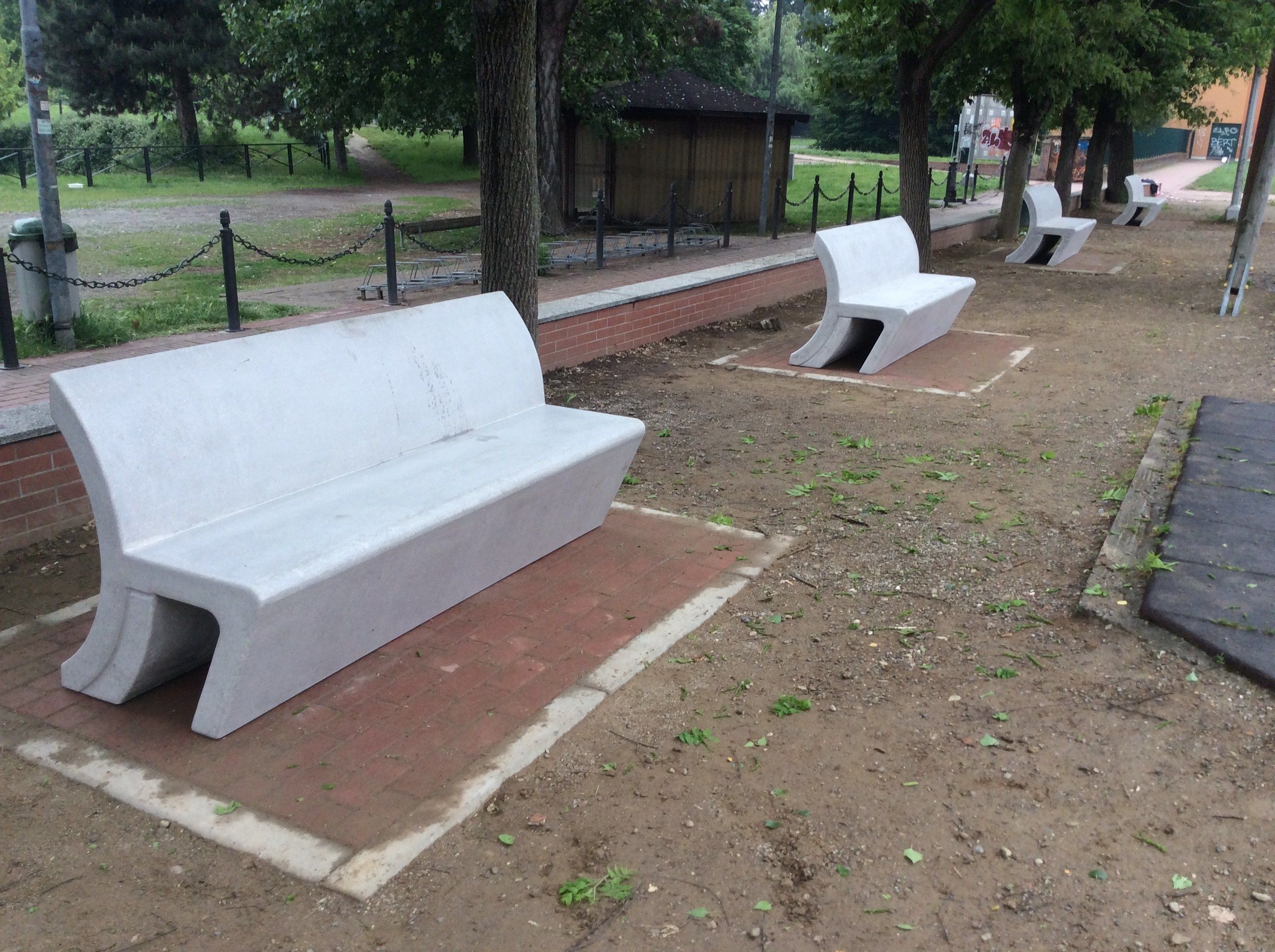 Реконструированная каменная скамья со спинкой Viscio Urban Design SWING ARCH-00032334 - Вид №3