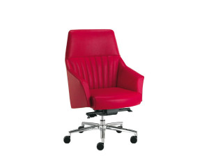 Офисное кресло руководителя