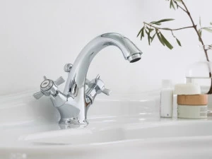 Nobili Rubinetterie Смеситель для раковины на одно отверстие Ritz Ri49118/6cr