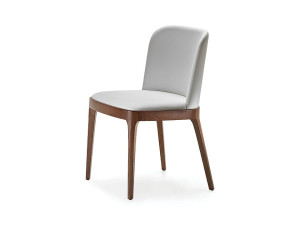 Кожаный мягкий стул