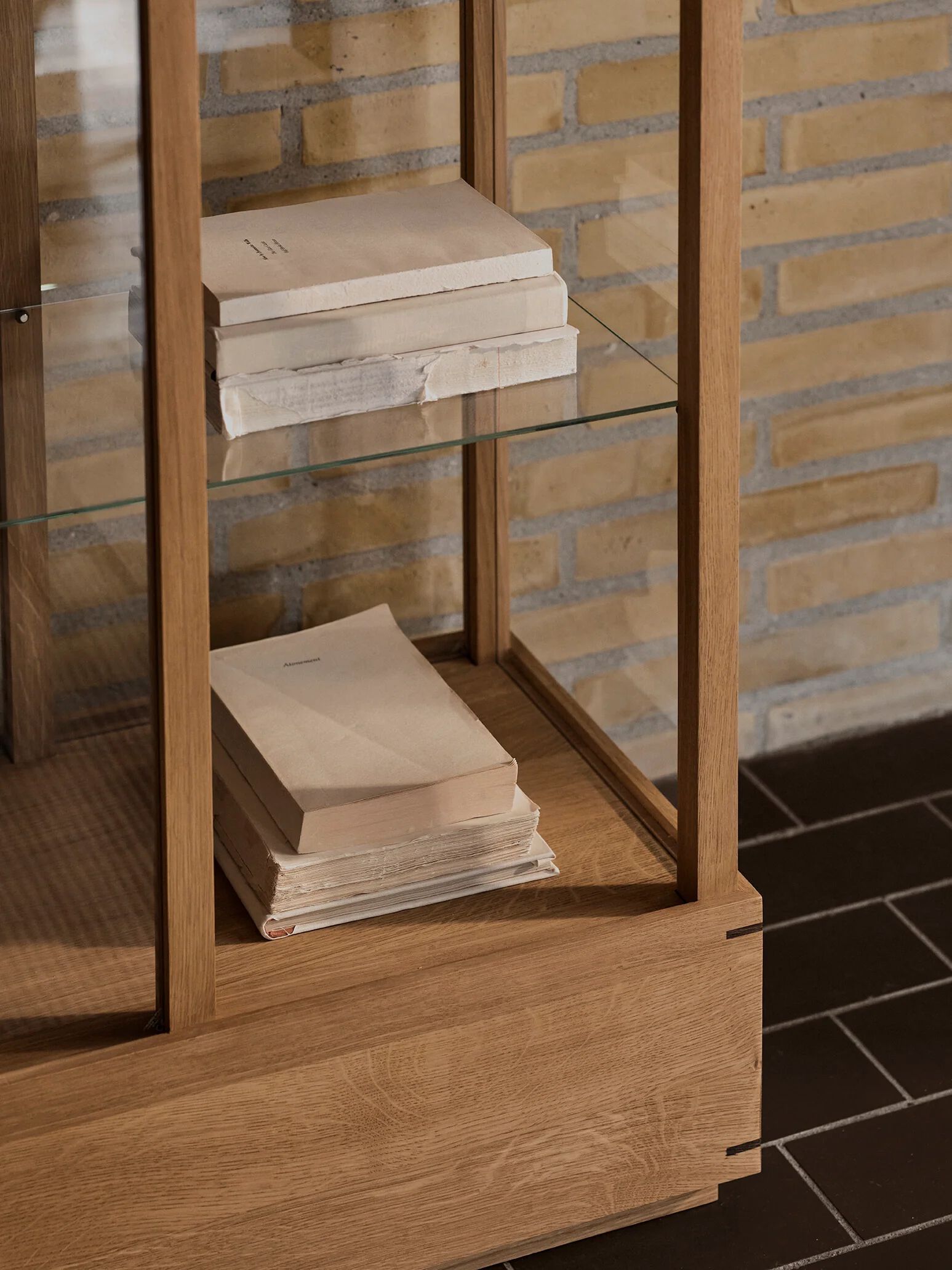 Витрина из дуба Kristina Dam Studio Japanese ARCH-00145754 - Вид №2